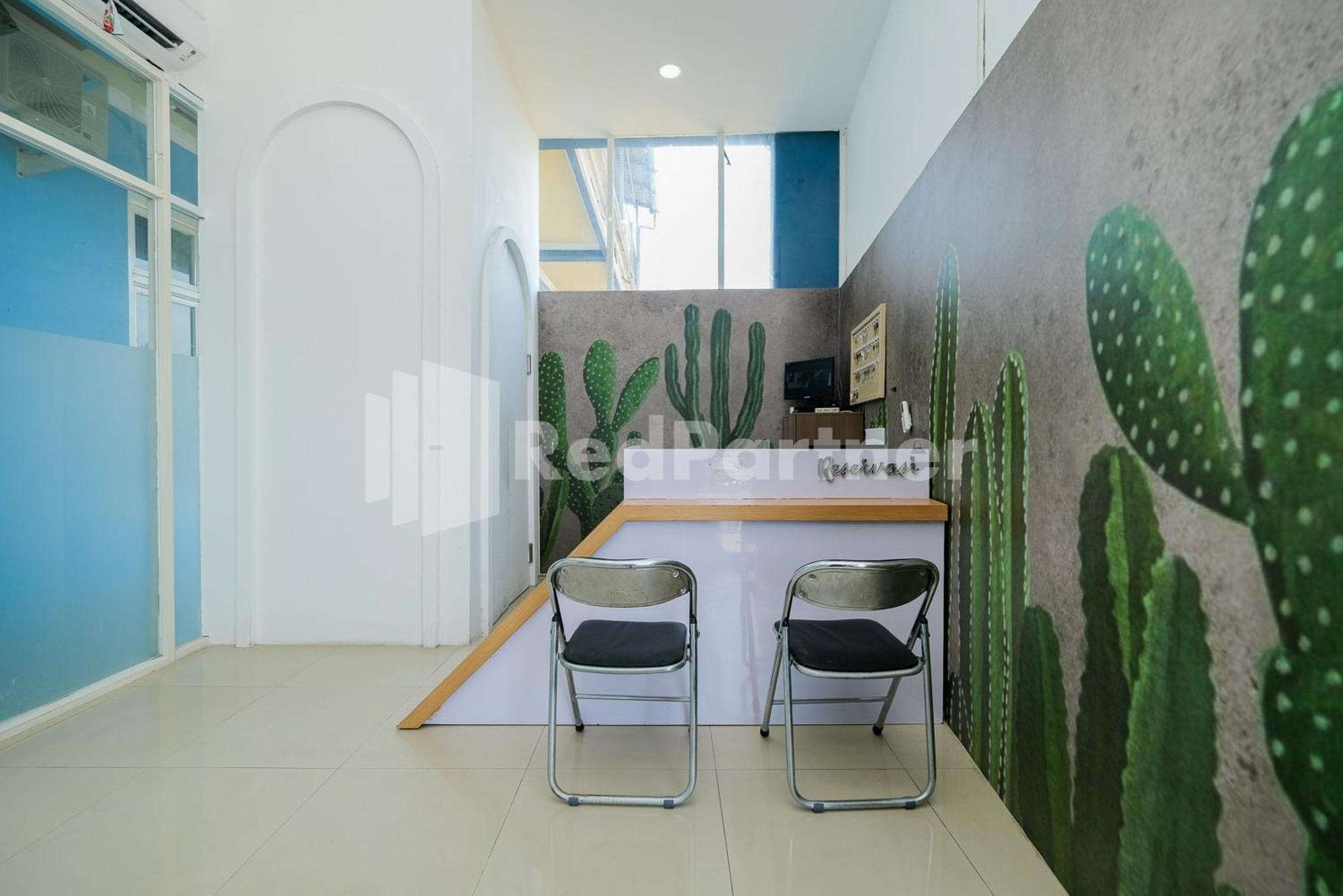 Grand Kencana Guesthouse Syariah Near Wisata Bahari Lamongan Paciran Ngoại thất bức ảnh