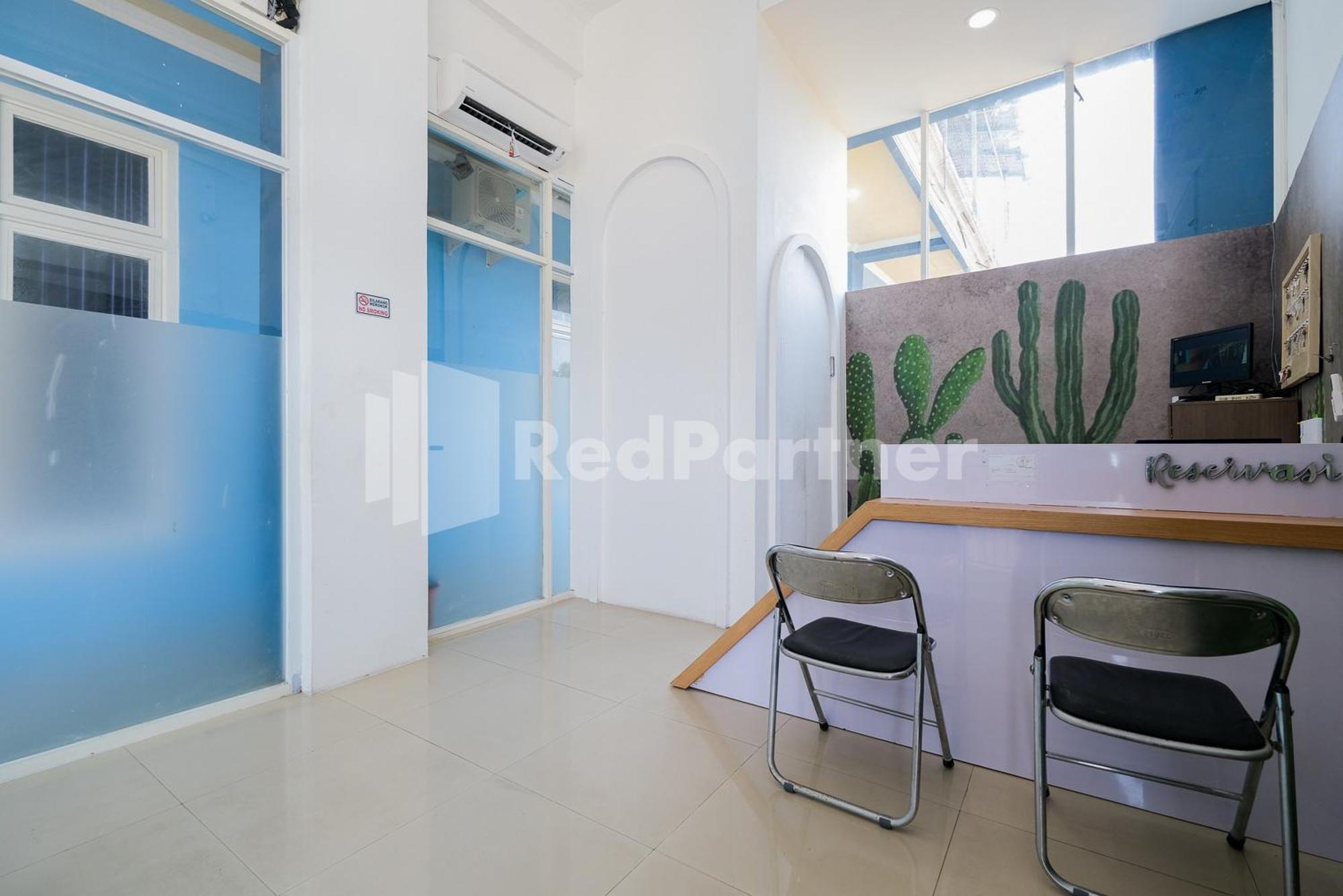 Grand Kencana Guesthouse Syariah Near Wisata Bahari Lamongan Paciran Ngoại thất bức ảnh